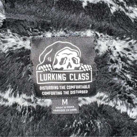 Lurking Class Thorns Sherpa Half-Zip Sweatshirt - Picture 3 of 5